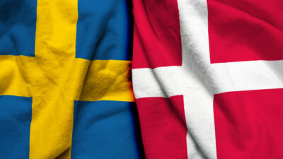 Svenska och danska flaggan